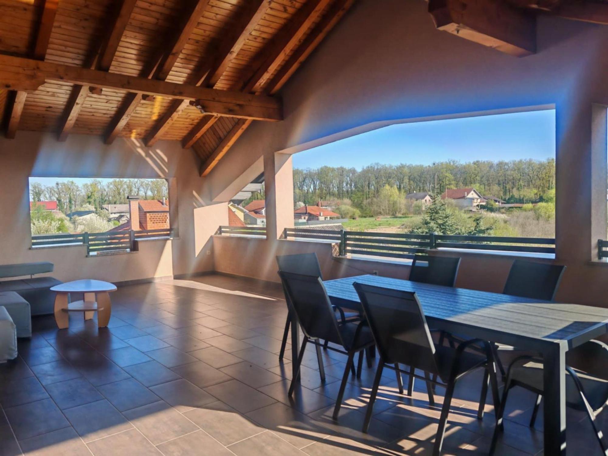 Kristian Zagreb Airport Apartment *
