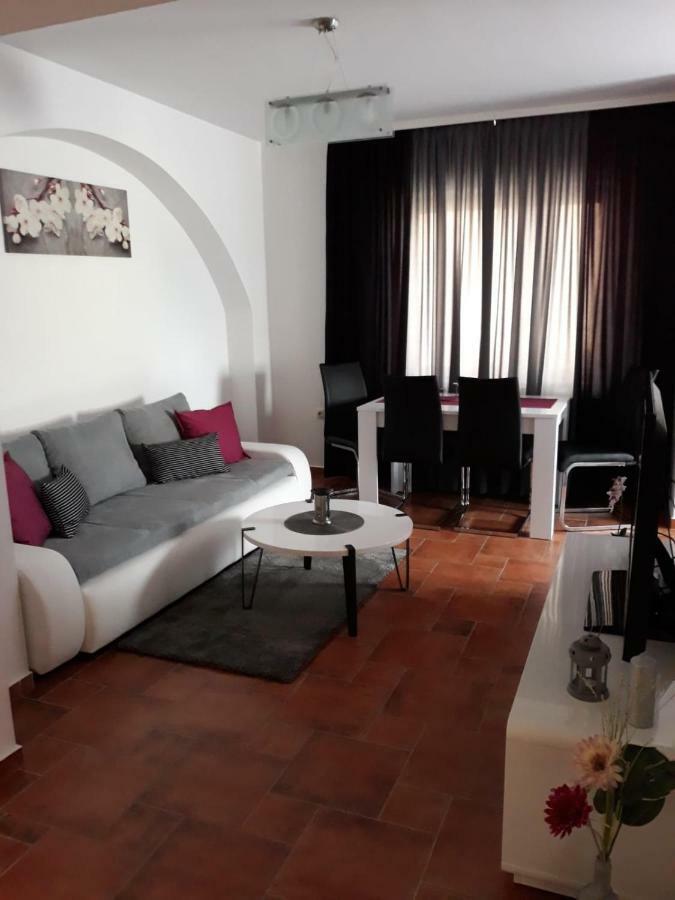 Apartment Kristian Zagreb Airport *